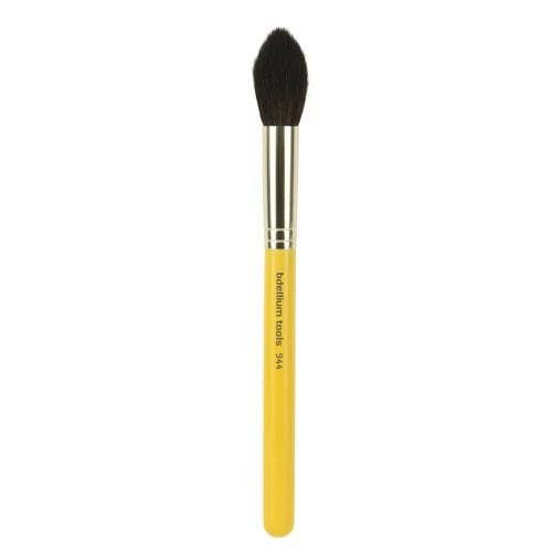 Studio 944 Tapered Contour Cheek/Face Makeup Brush